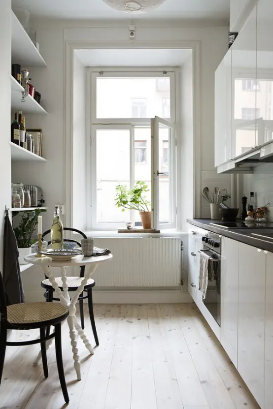 stylish and functional narrow kitchen design ideas 10 554x831 1