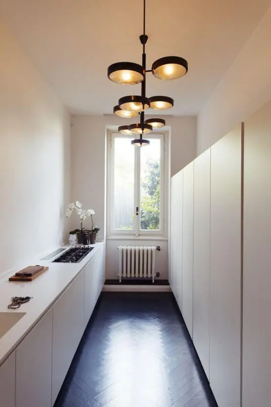 stylish and functional narrow kitchen design ideas 15 554x831 1