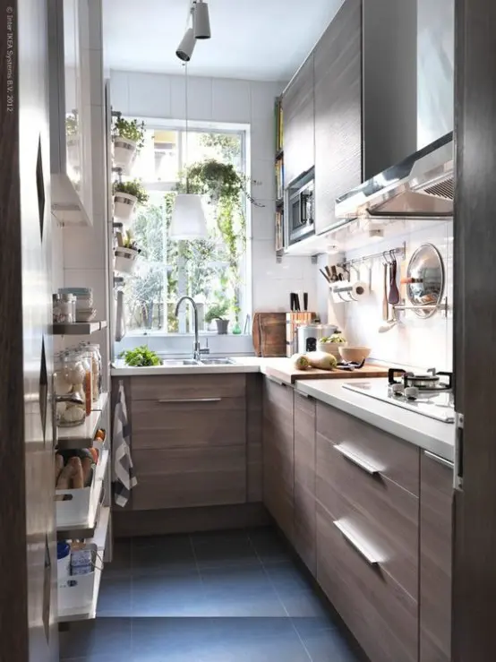 stylish and functional narrow kitchen design ideas 24 554x739 1