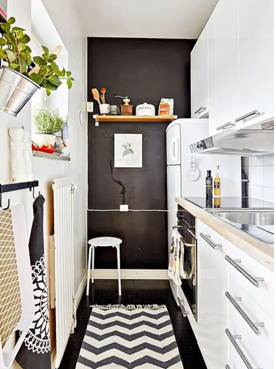 stylish and functional narrow kitchen design ideas 30 554x739 1
