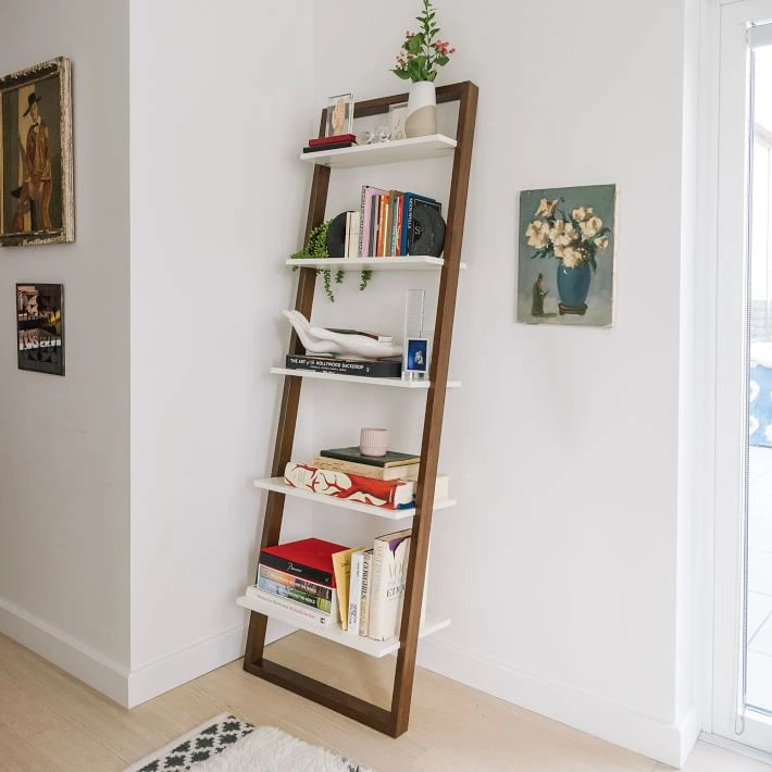 قفسه کتاب به سبک نردبان چوبی